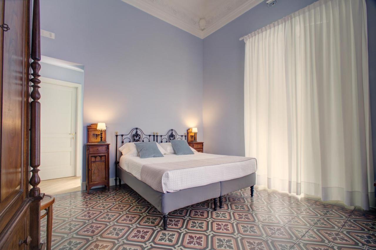 Palazzo Pastura B&B And Apartments Catania Exterior photo