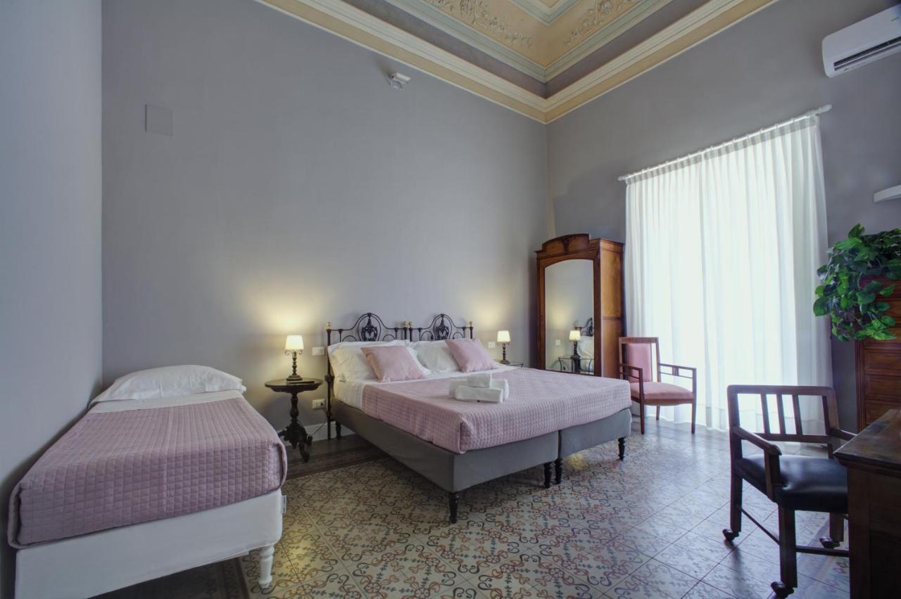 Palazzo Pastura B&B And Apartments Catania Exterior photo