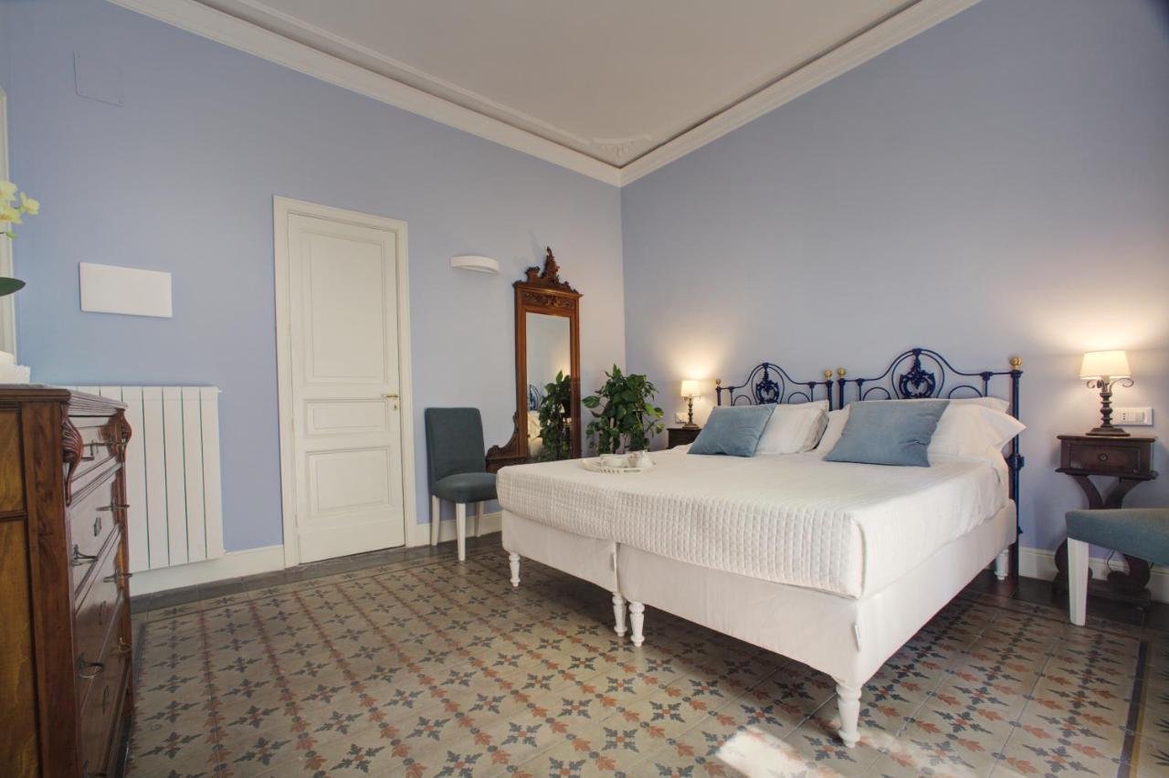 Palazzo Pastura B&B And Apartments Catania Exterior photo