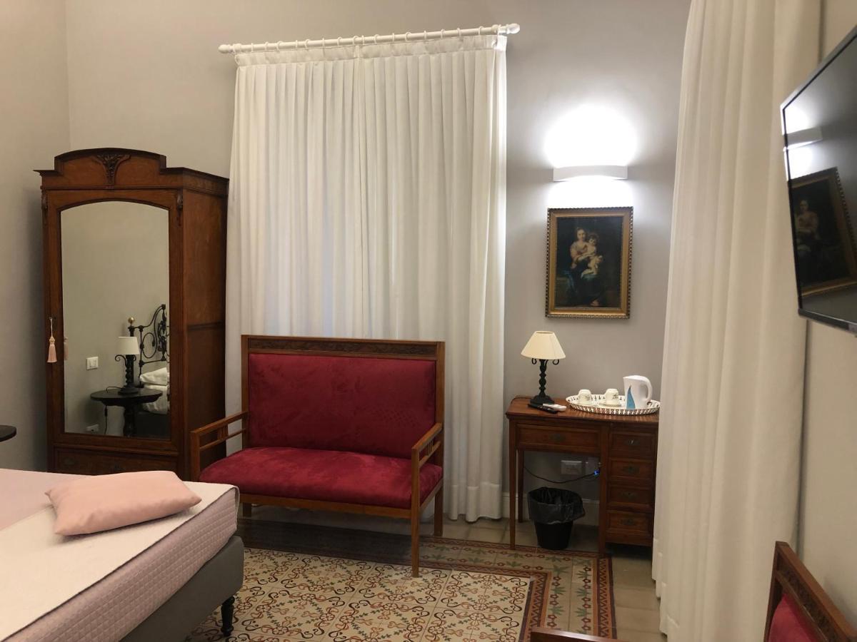 Palazzo Pastura B&B And Apartments Catania Exterior photo