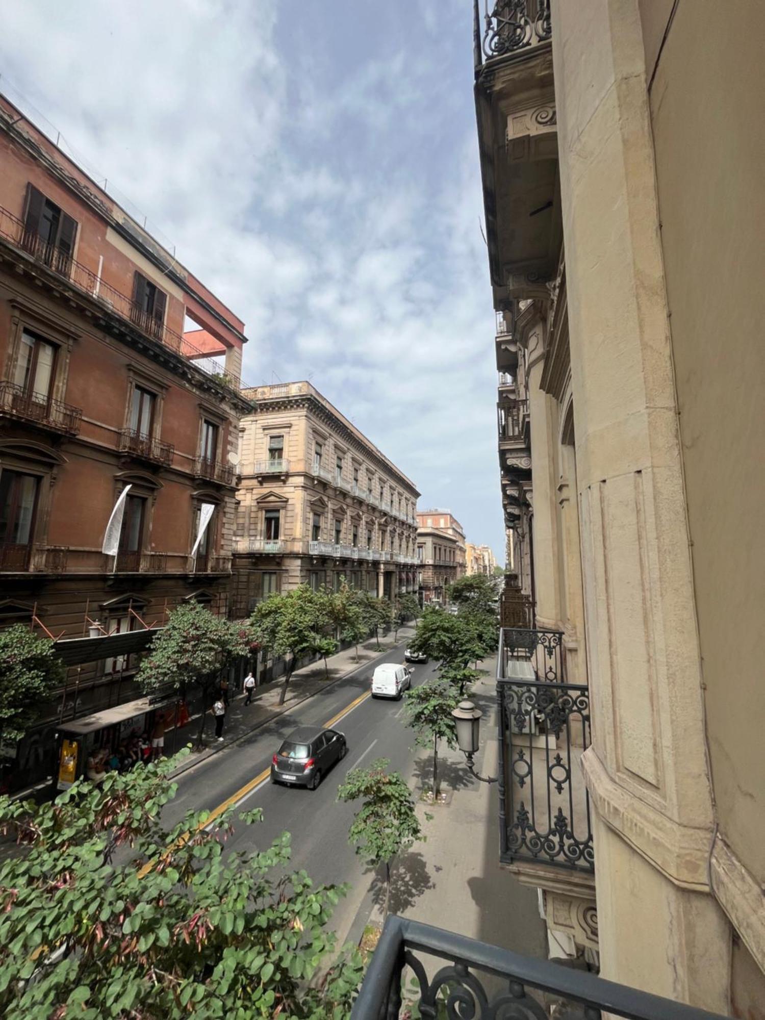 Palazzo Pastura B&B And Apartments Catania Exterior photo
